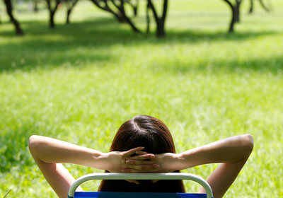 胜之道！球队在比赛中展现团结合作力量