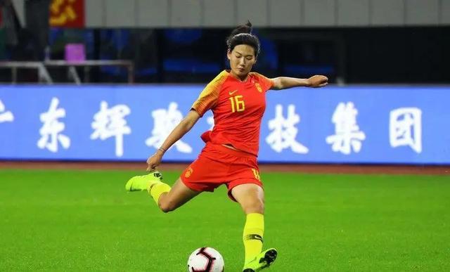 爱游戏体育网站-凭借实力，中国女足队员夺魁