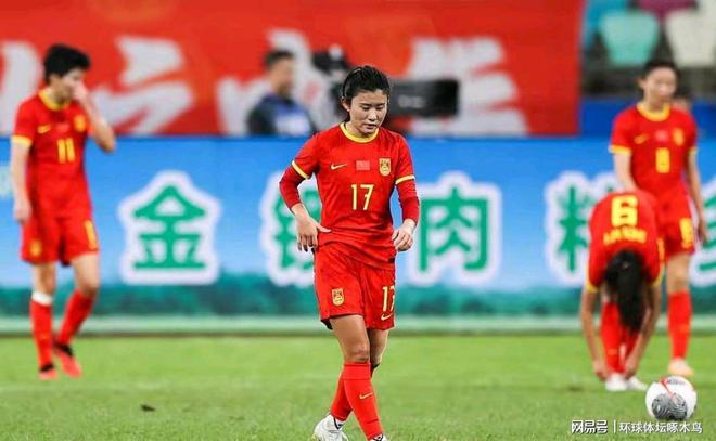 凭借实力，中国女足队员夺魁