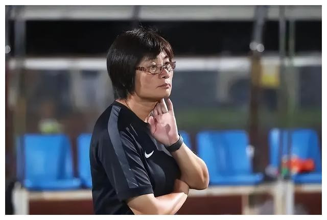 国际女足联赛中，中国队表现优异取得骄人成绩
