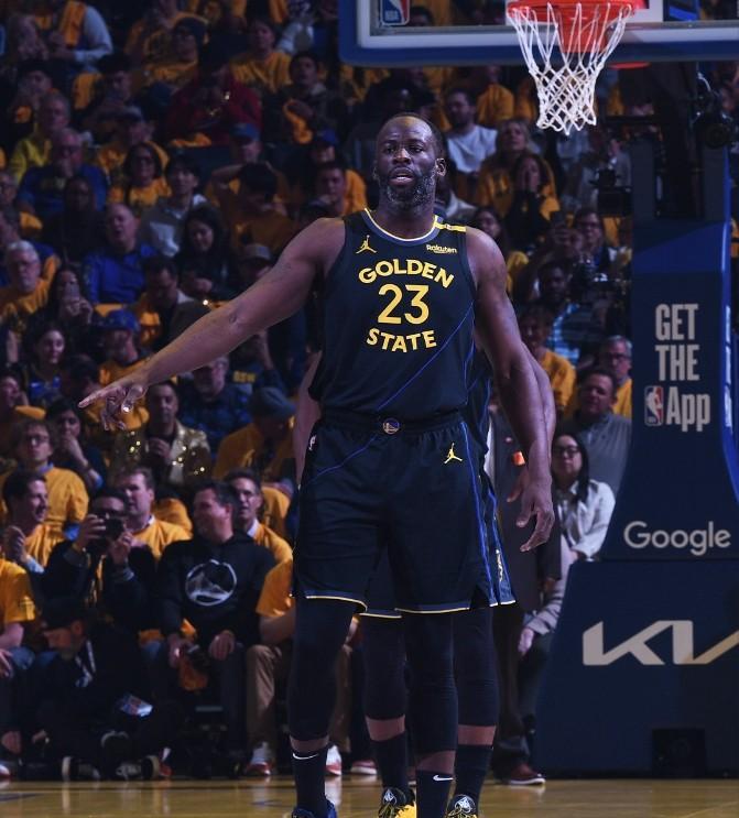 包含勇士主场力克热火取得三连胜的词条