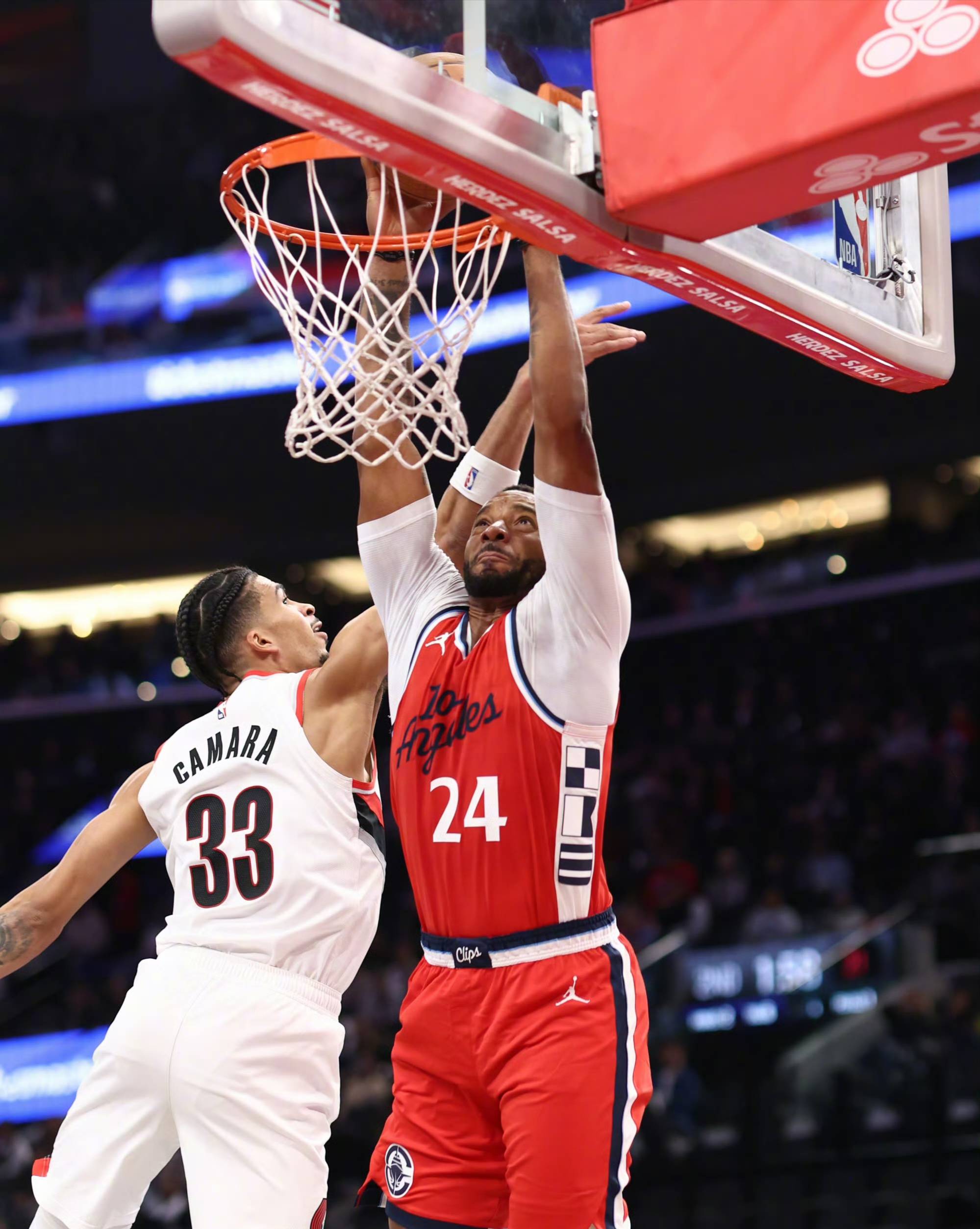 快船惨败开拓者，遭遇四连败