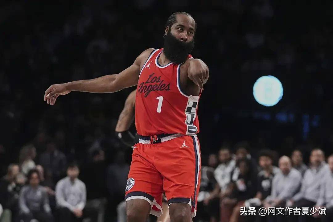 火箭主场连胜，哈登关键时刻表现强悍