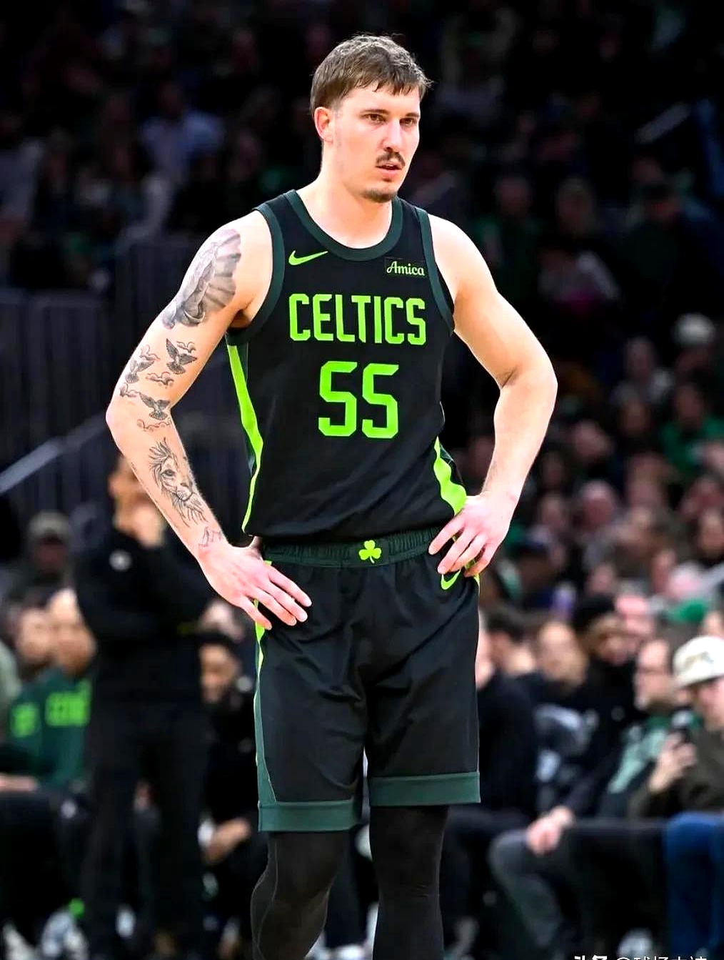 凯尔特人逆转篮网，东部前三