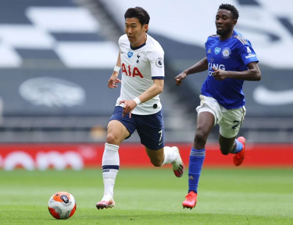 包含佛罗伦萨遭遇不利，欧战资格渐行渐远的词条