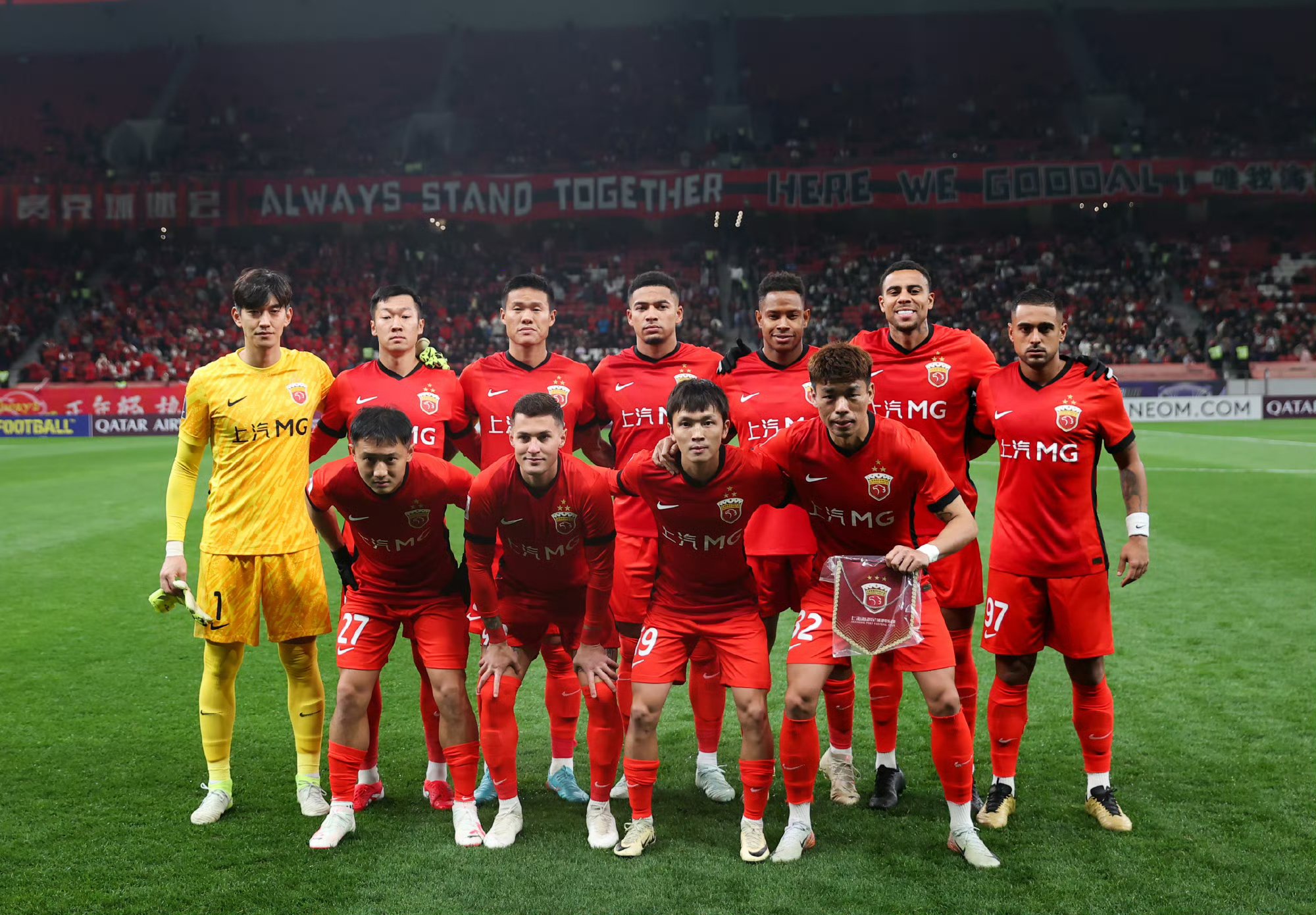 热血对决！球队在国际赛事中上演激烈战役