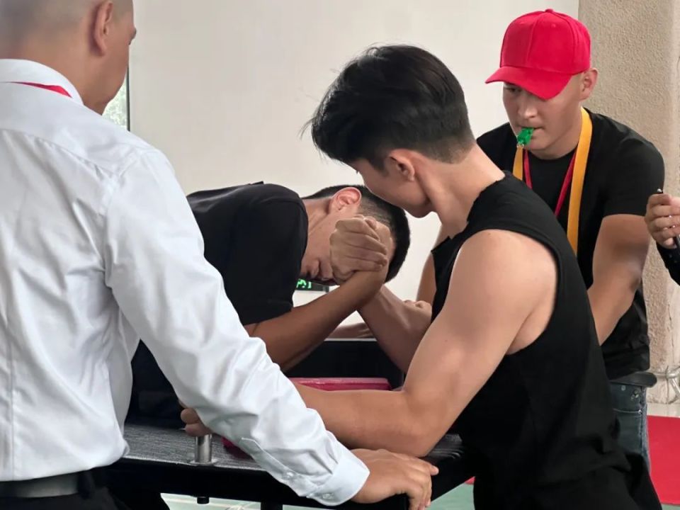 关于比赛挑战不断，队员精神饱满的信息