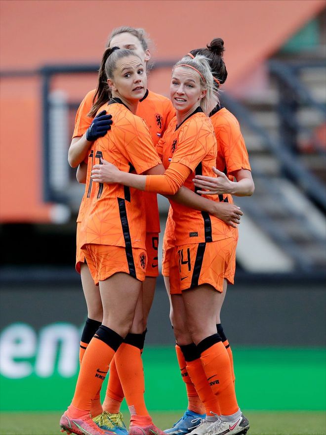 美国女足与南非队:战平