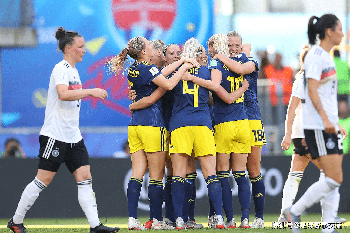 美国女足与南非队:战平