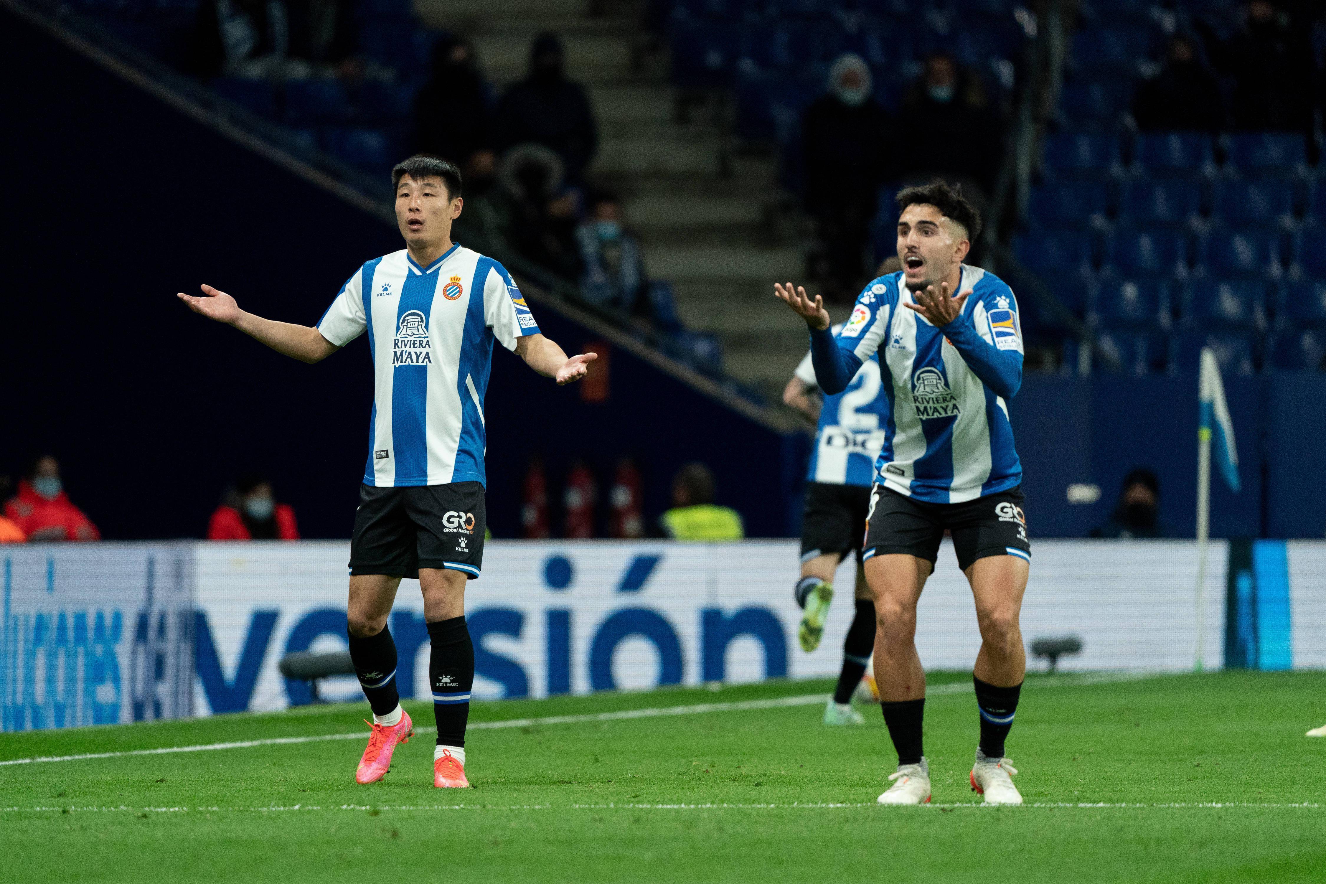 爱游戏中国官网-瓦伦西亚客场击败对手，取得三分