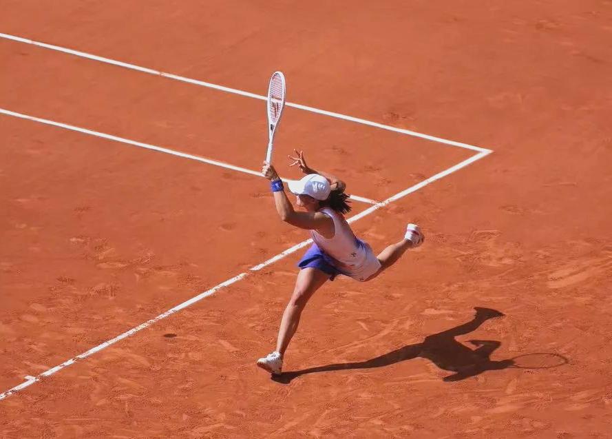 战术变化,使比赛节奏更加激烈 战术变化,使比赛节奏更加激烈