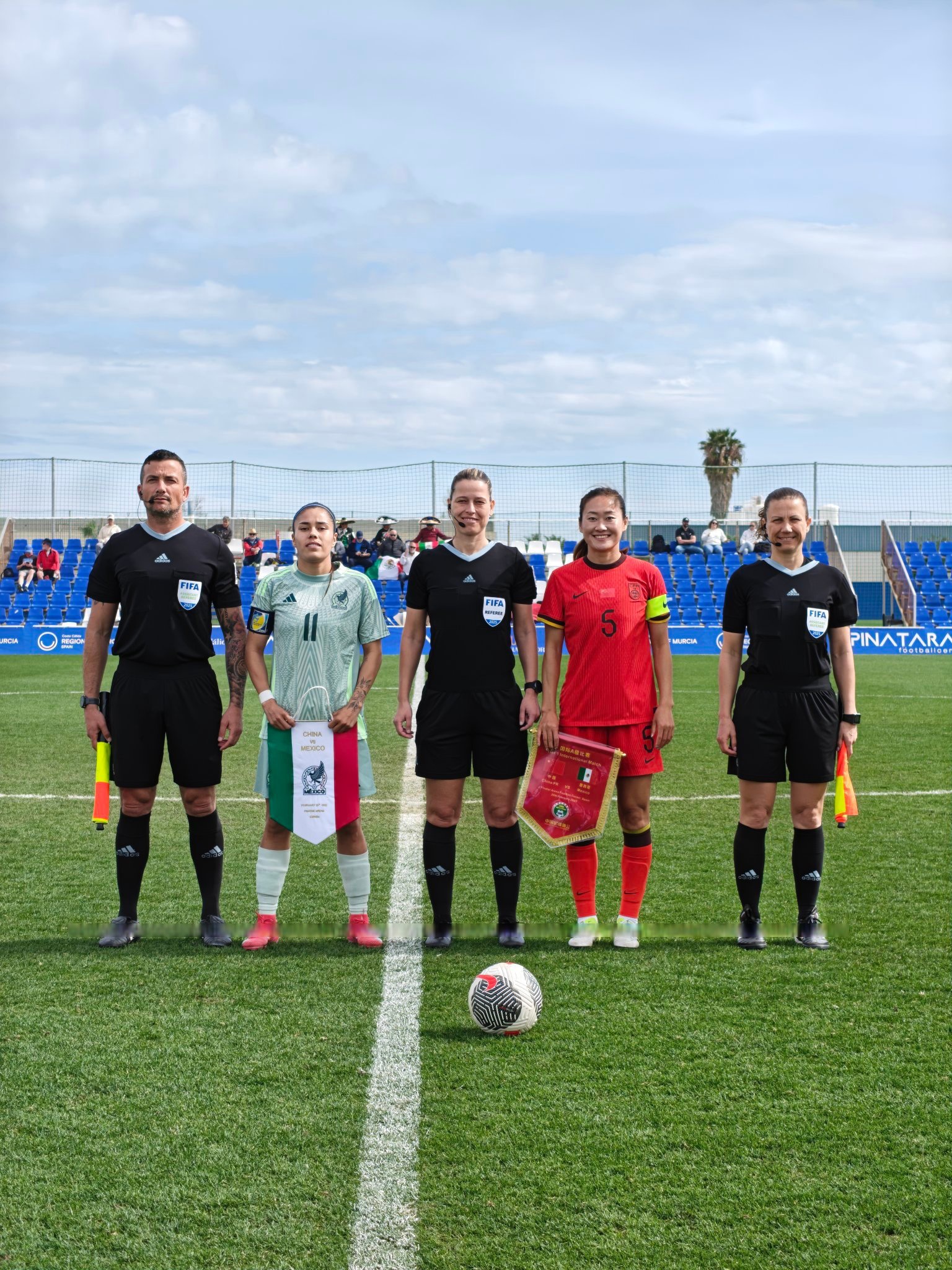 国际足球联赛女团队比赛成绩喜人