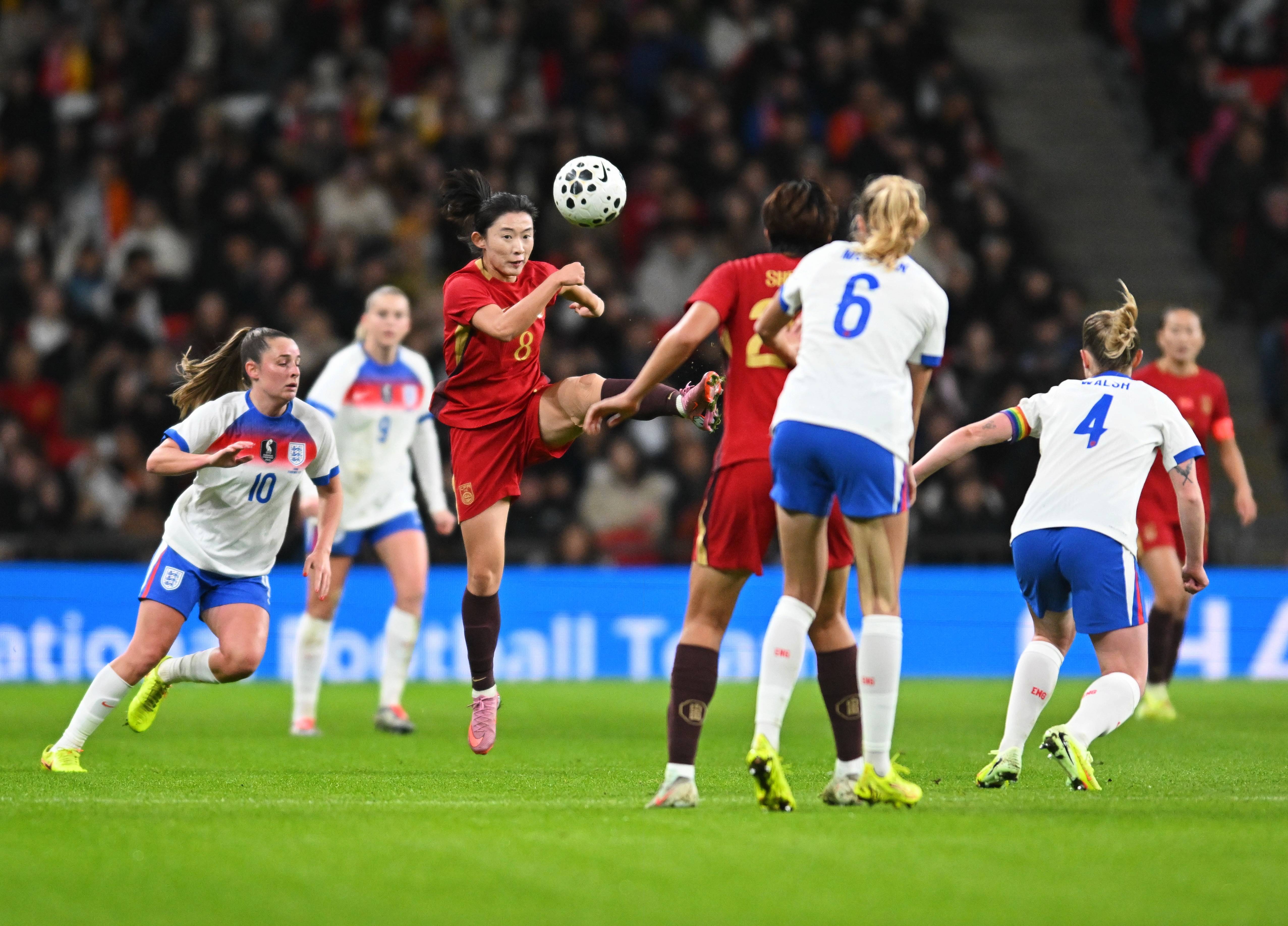 英格兰惨败于意大利无缘决赛 英格兰惨败于意大利无缘决赛